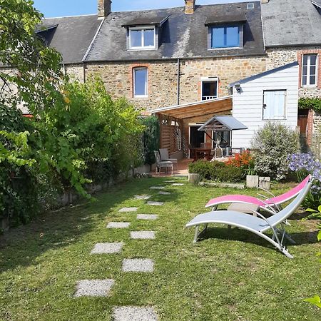 Villa Joli coeur à Dragey-Ronthon Extérieur photo